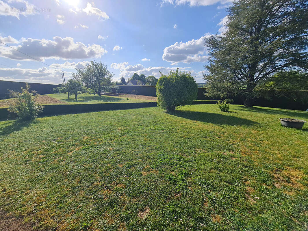Maison à CHAMPFLEUR