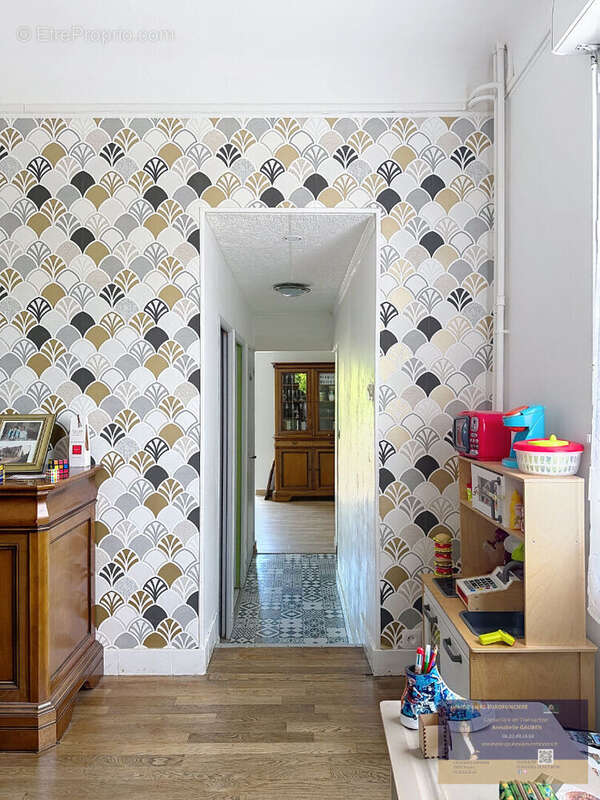 Maison à LA CHAPELLE-SAINT-LUC