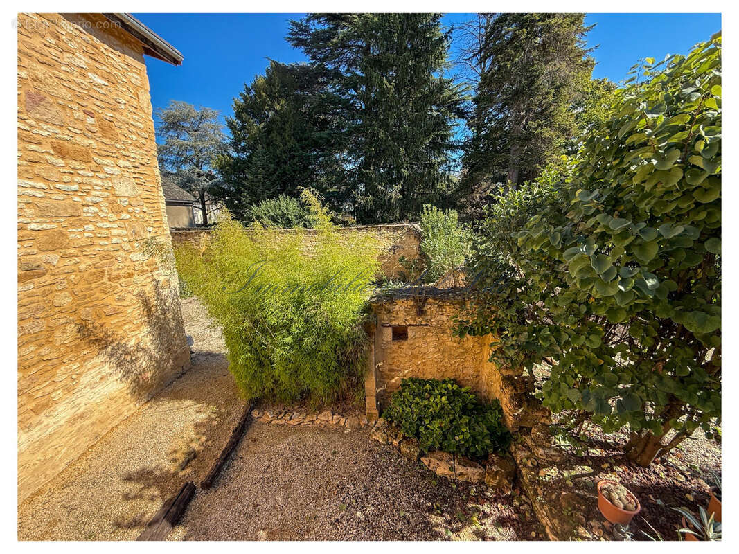 Maison à MONTIGNAC