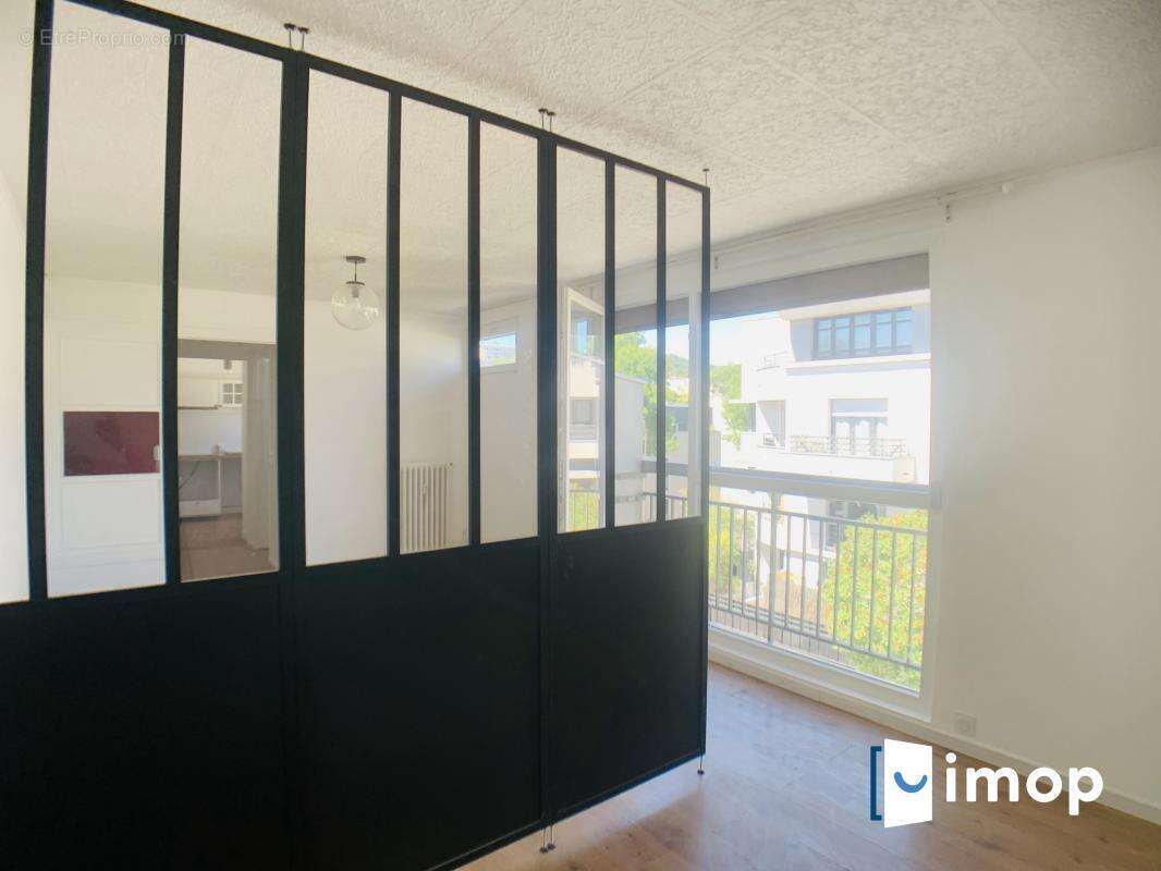 Appartement à SURESNES