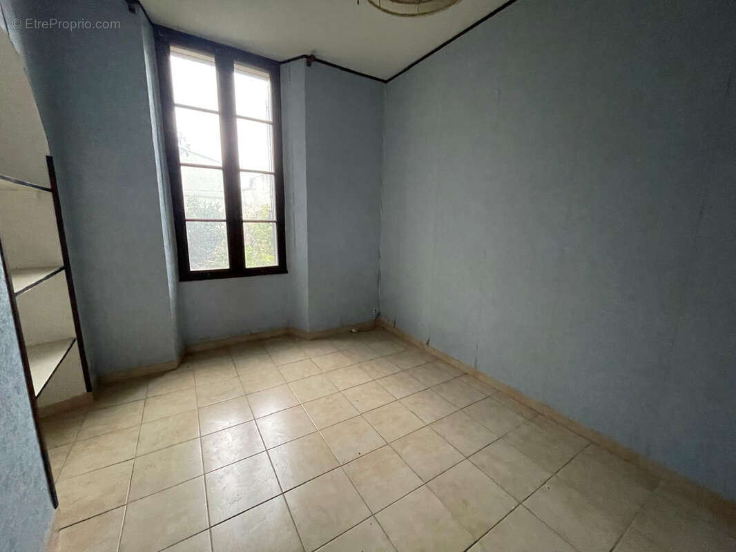 Appartement à CUERS