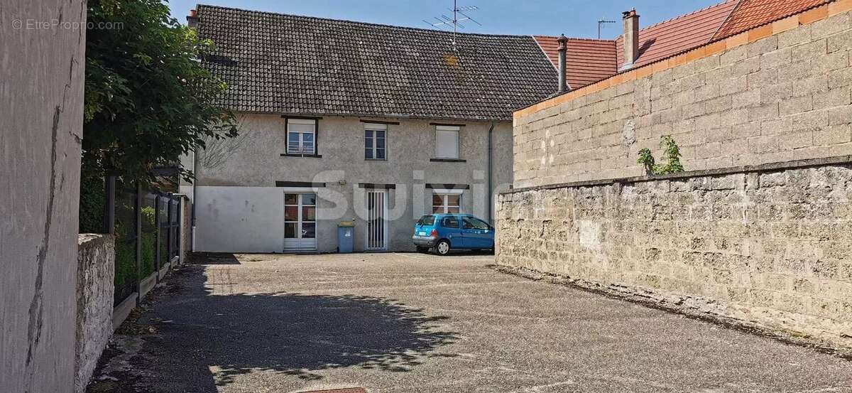 Appartement à CHAUSSIN