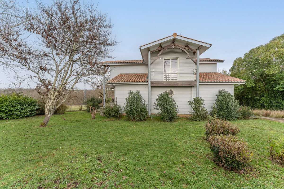 Maison à CARIGNAN-DE-BORDEAUX