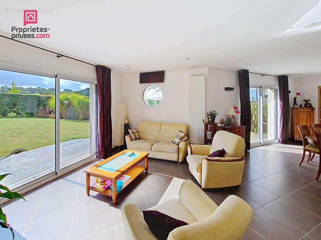 Maison à PLOUIGNEAU