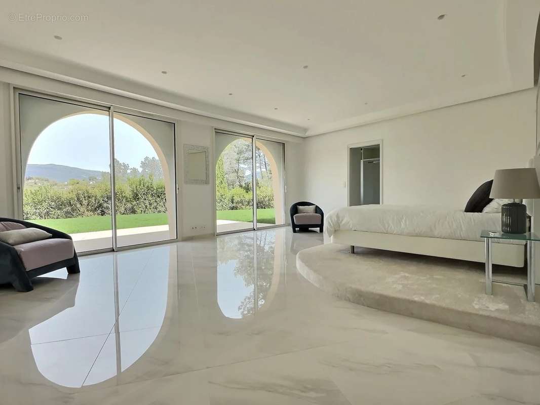 Maison à MOUANS-SARTOUX