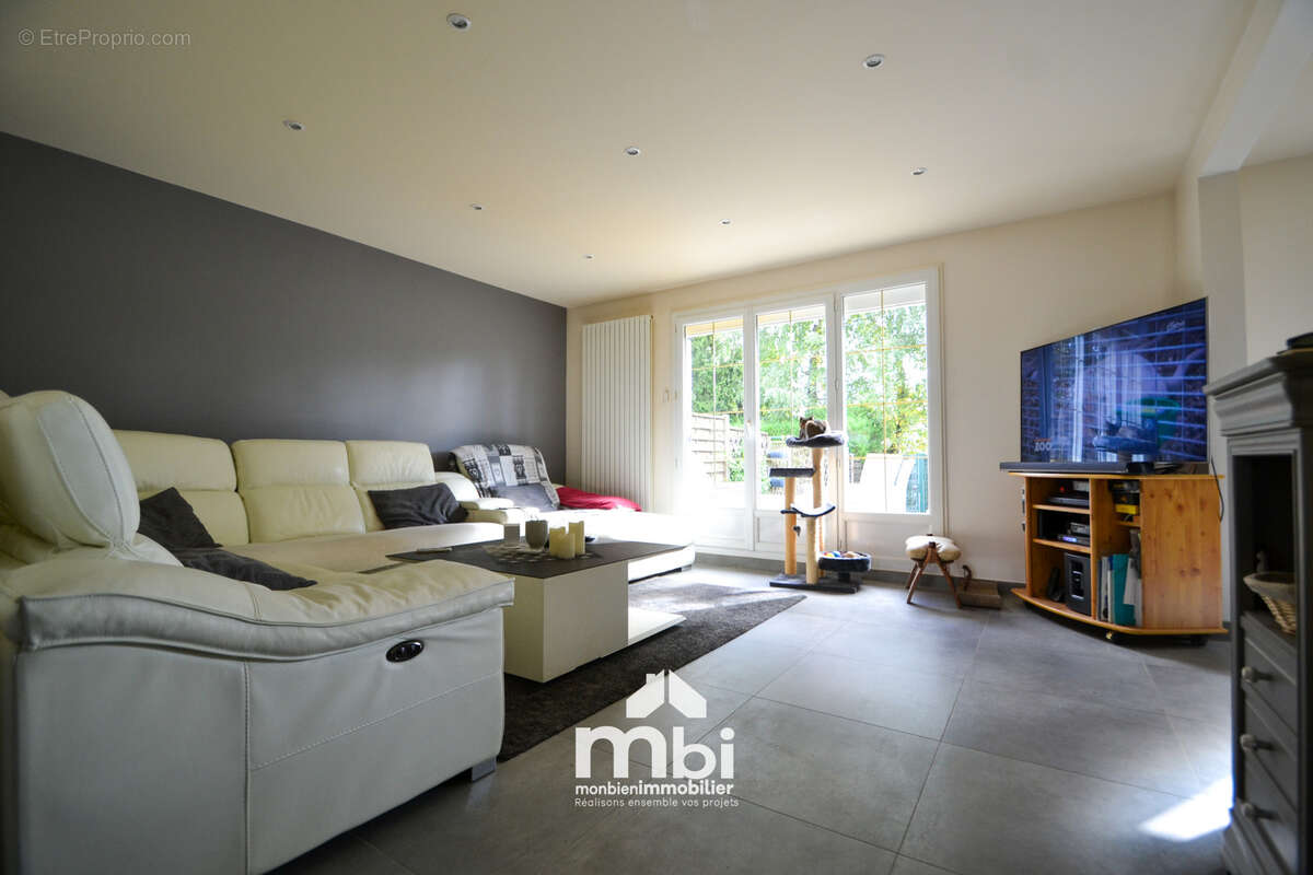 Maison à MARLY-LA-VILLE