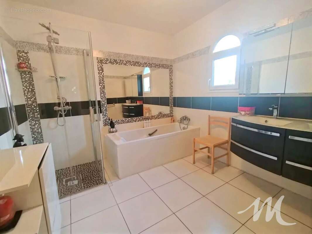 Maison à SAINT-MAXIMIN-LA-SAINTE-BAUME