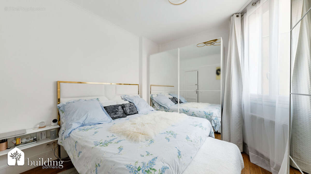 Appartement à NEUILLY-SUR-SEINE