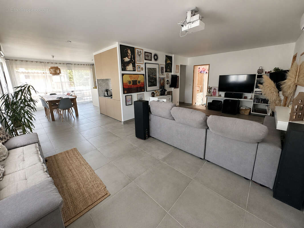 Villa F4 de 105m2 hab, garage, sur 518m2 de terrain à Saturargues - photo 6