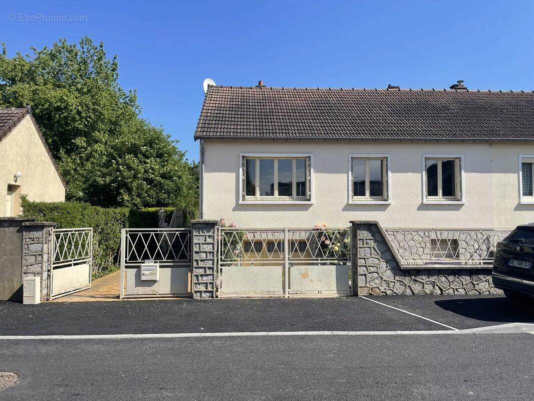Maison à LUCE