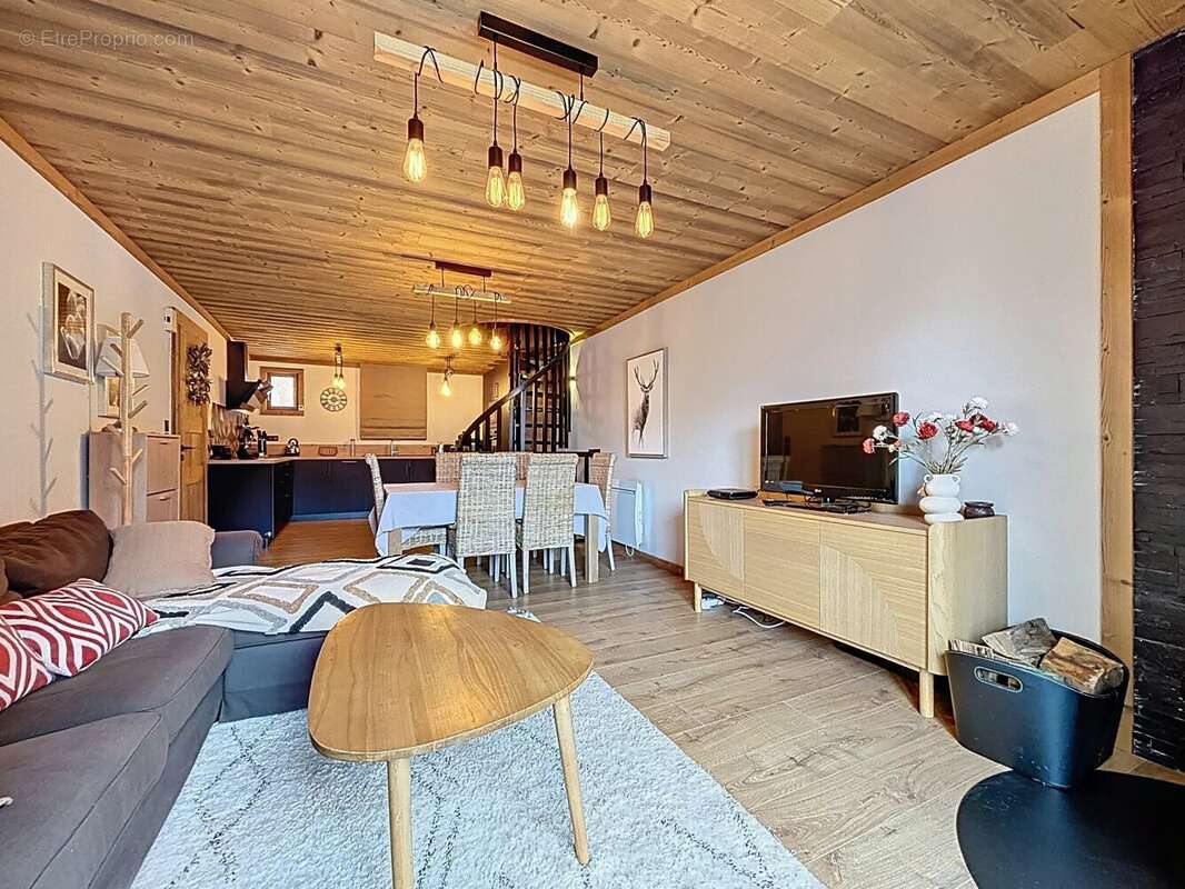 Appartement à SAINT-ETIENNE-DE-TINEE