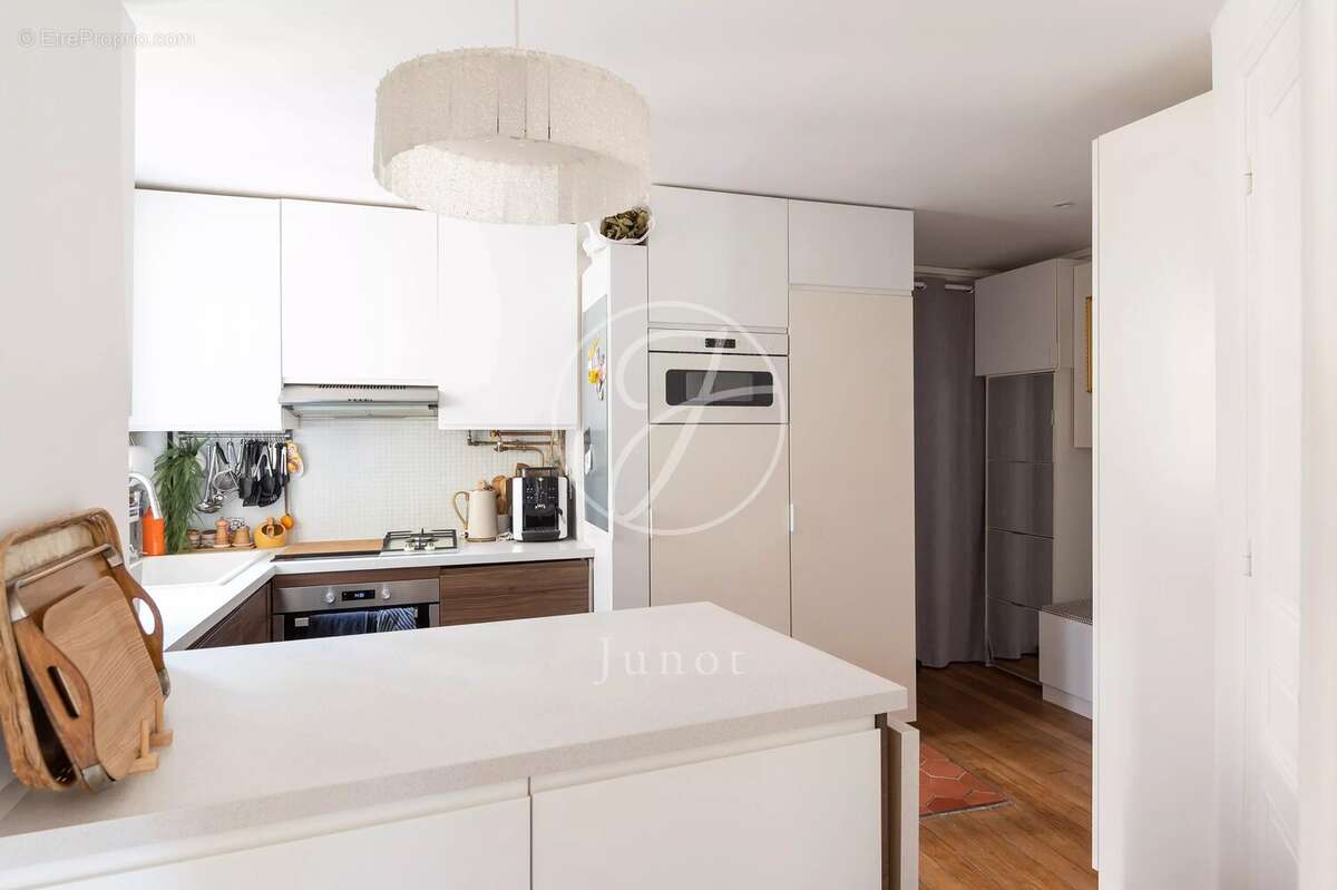 Appartement à PARIS-18E