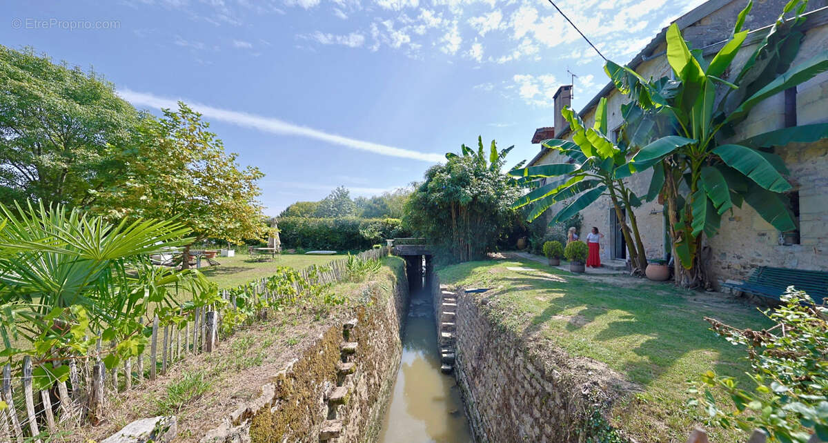 Maison à SAINT-BARTHELEMY