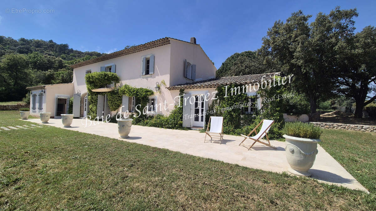 Maison à PLAN-DE-LA-TOUR