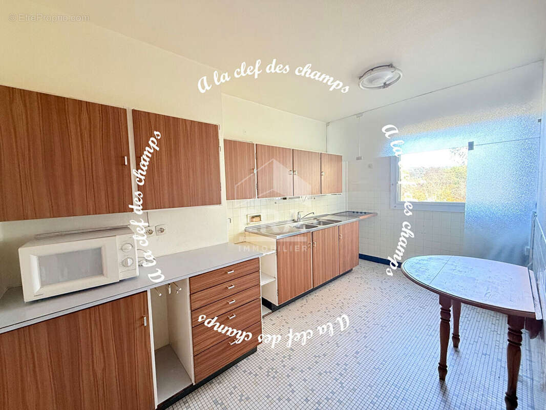Appartement à BURES-SUR-YVETTE