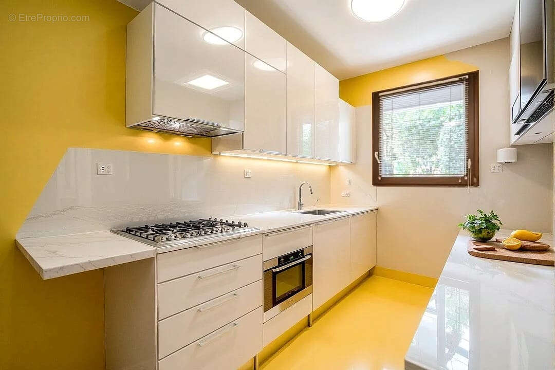 Appartement à COURBEVOIE