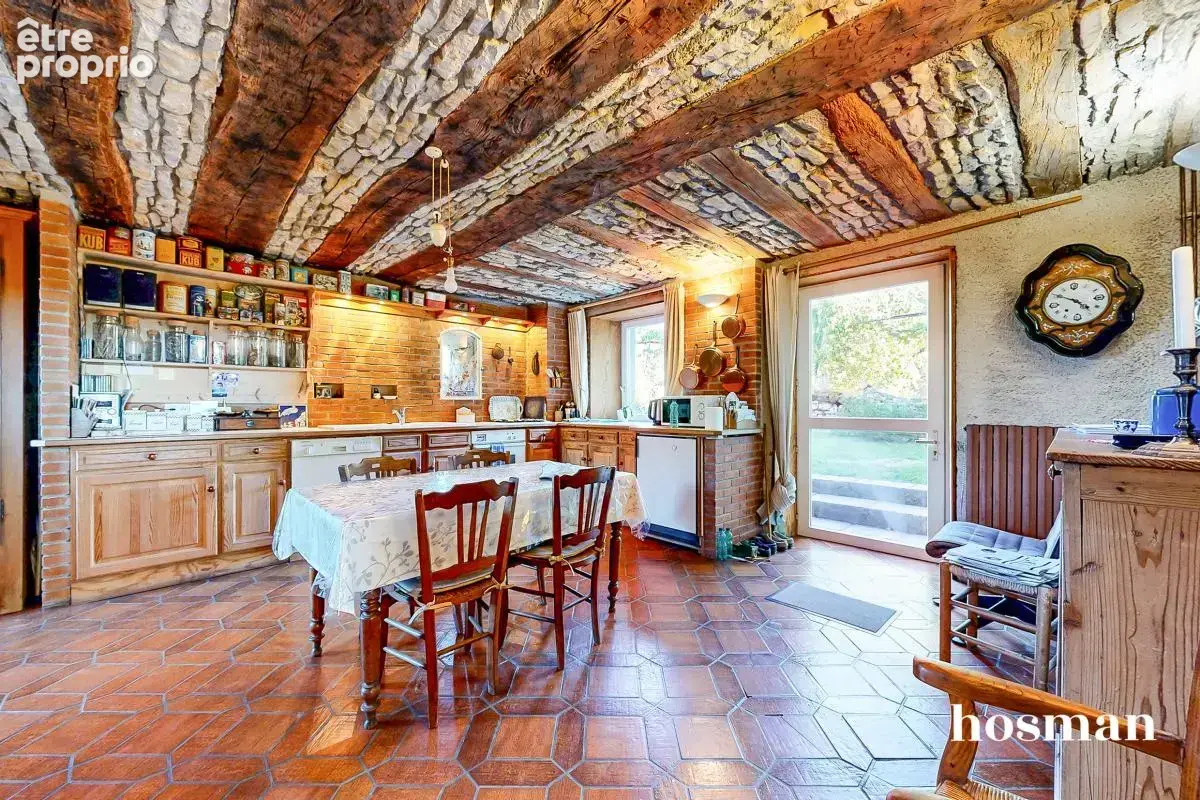 Maison en pierre 7 pièces de 301m² avec 12 ares - Montferrand-le-Château - photo 6