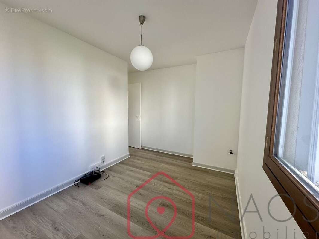 Appartement à LE PLESSIS-ROBINSON
