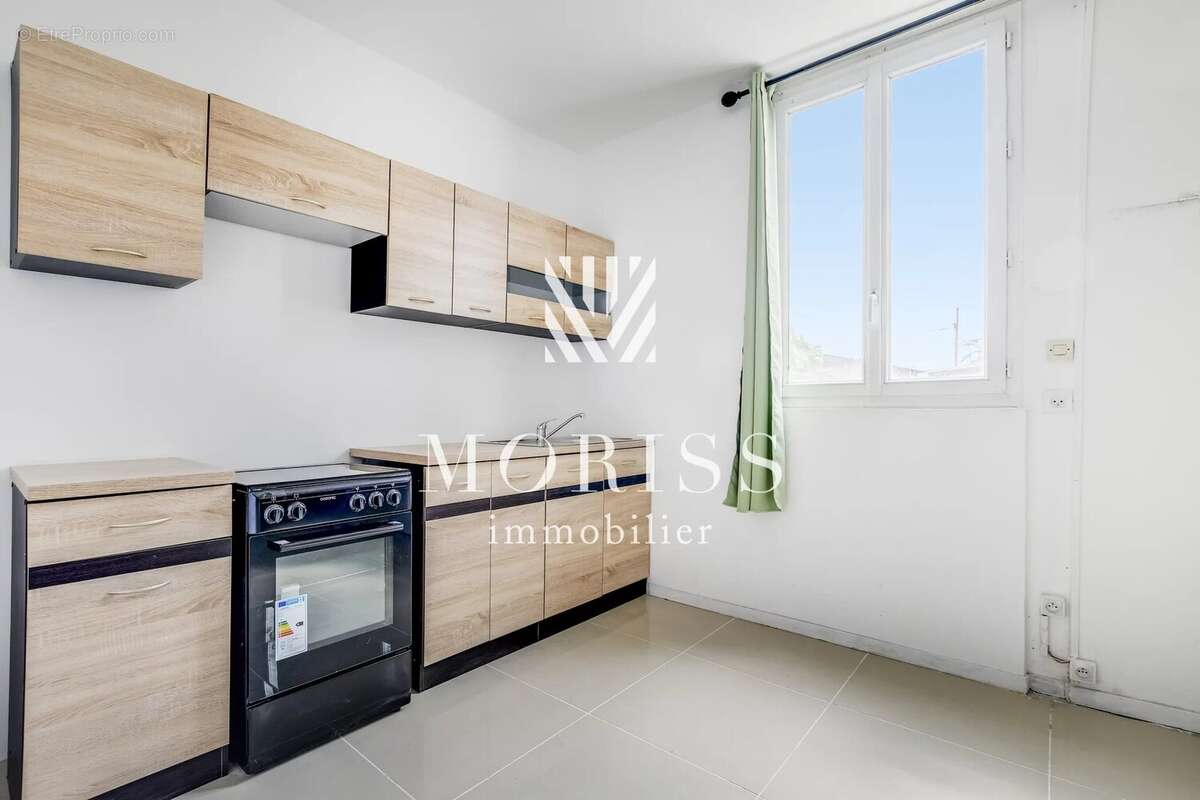 Saint Denis- Maison de 3 pièces + terrasse de 33,m² - photo 7