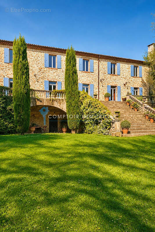 Domaine d'exception au bord de l’Ardèche - avec maison de Maître, 5 logements indépendants - photo 2