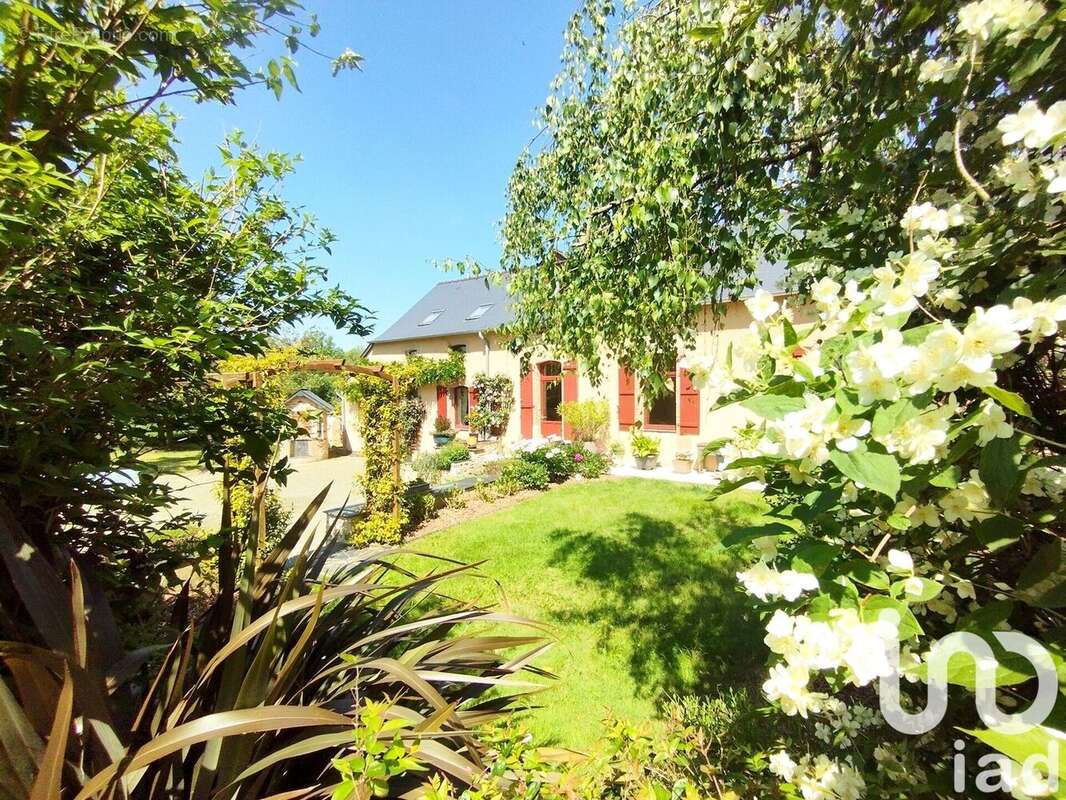 Photo 2 - Maison à COSSE-LE-VIVIEN