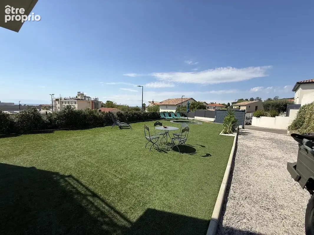Villa contemporaine récente avec piscine et vue mer à la Corniche - photo 2