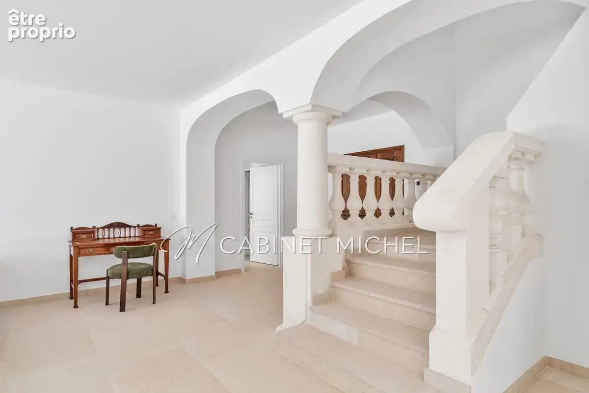 Maison 6 pièces 179 m² à vendre à Roquefort-Les-Pins (06330) - photo 2