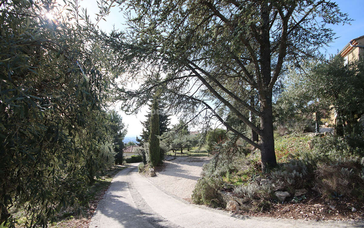 Maison à LE BARROUX