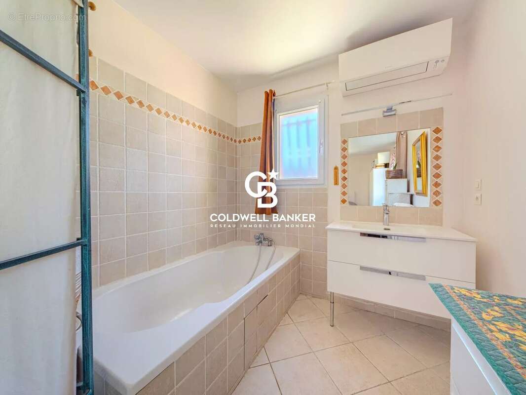 Maison à SATURARGUES