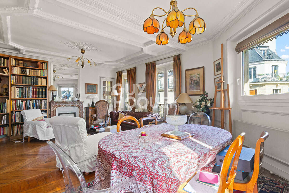 Appartement à PARIS-5E