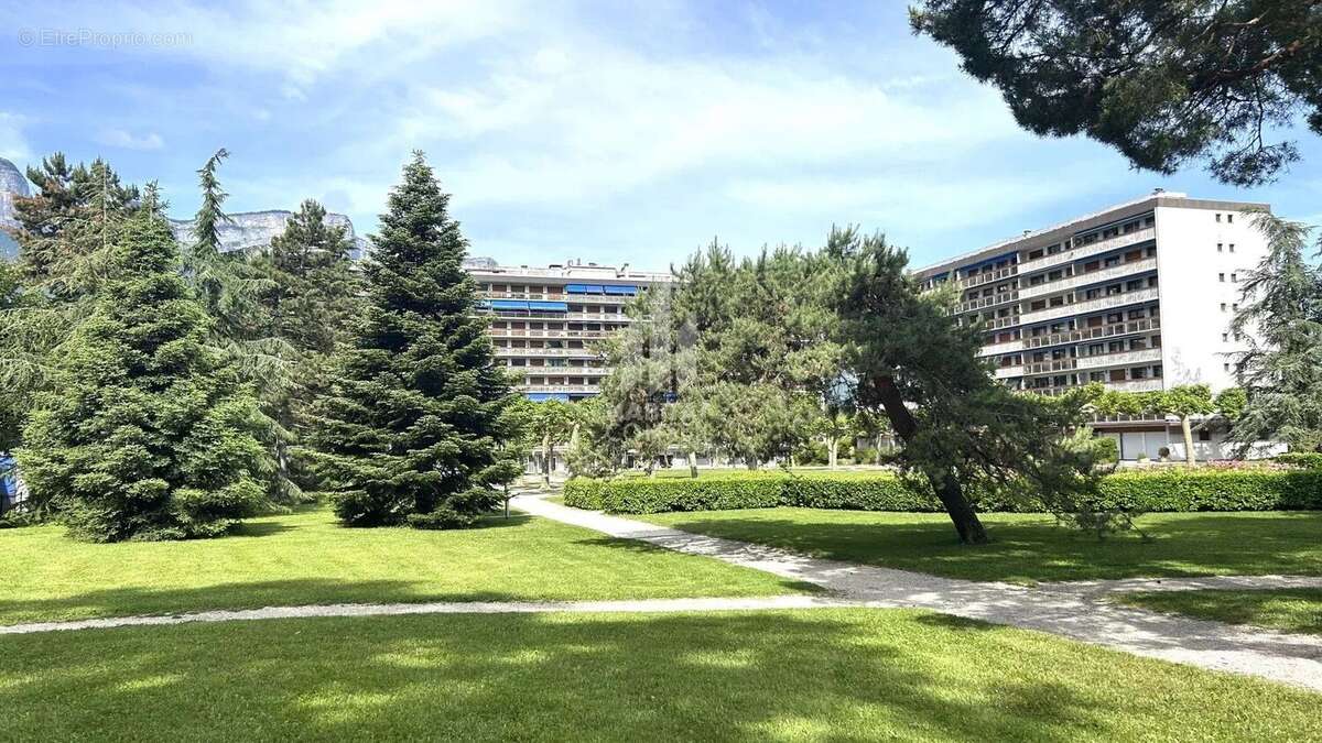 Appartement à SAINT-EGREVE