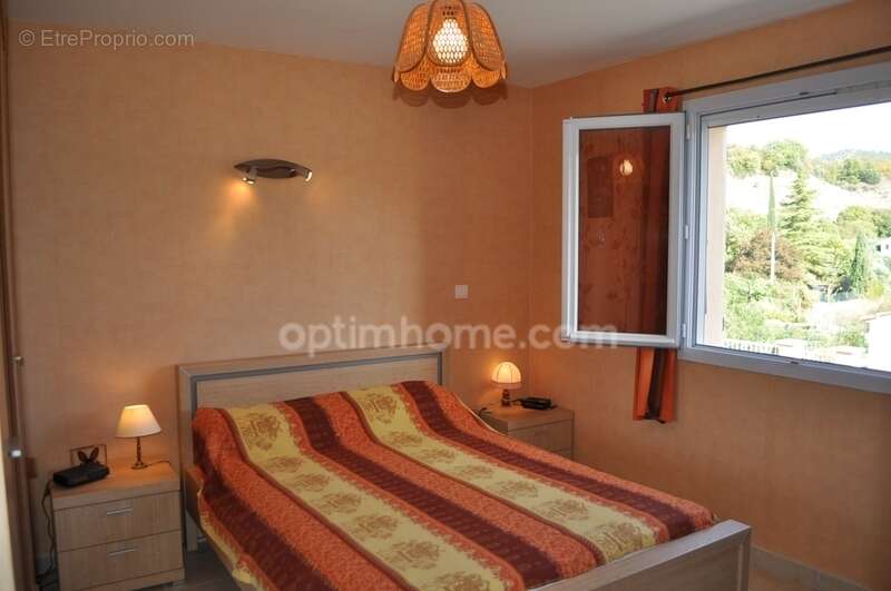 Maison à MALIJAI