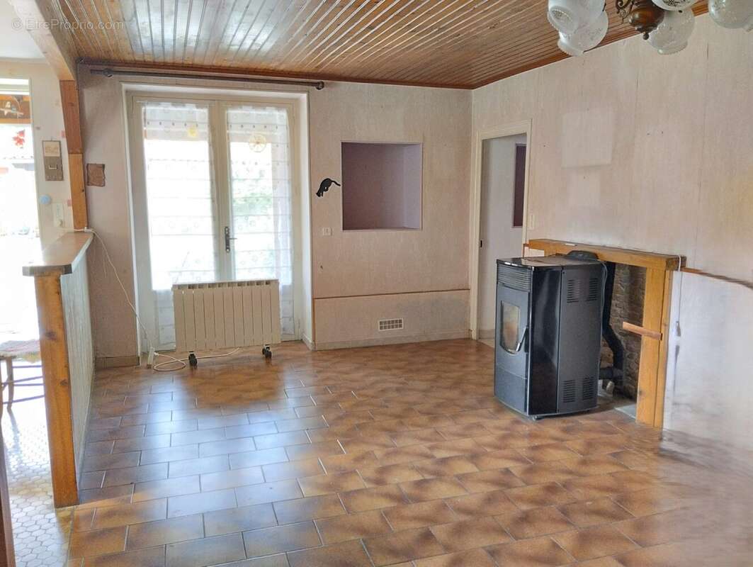 Maison à VILLEMAIN