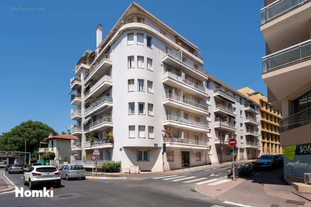 Antibes – Centre-ville, 3 pièces traversant avec 3 extérieurs et cave - photo 13