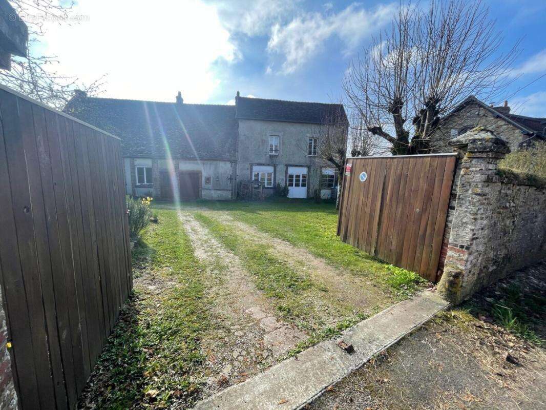 Maison à MOULINS-LA-MARCHE