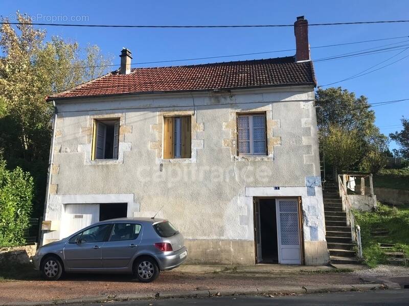 Maison à JOUET-SUR-L'AUBOIS