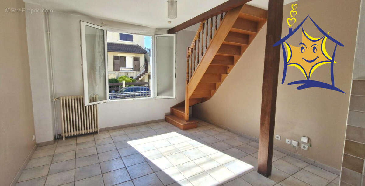 Maison à VIRY-CHATILLON