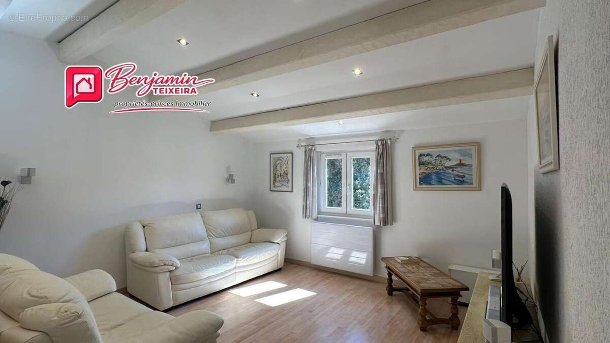 Maison 225 m² à Saint-Raphael  - photo 16