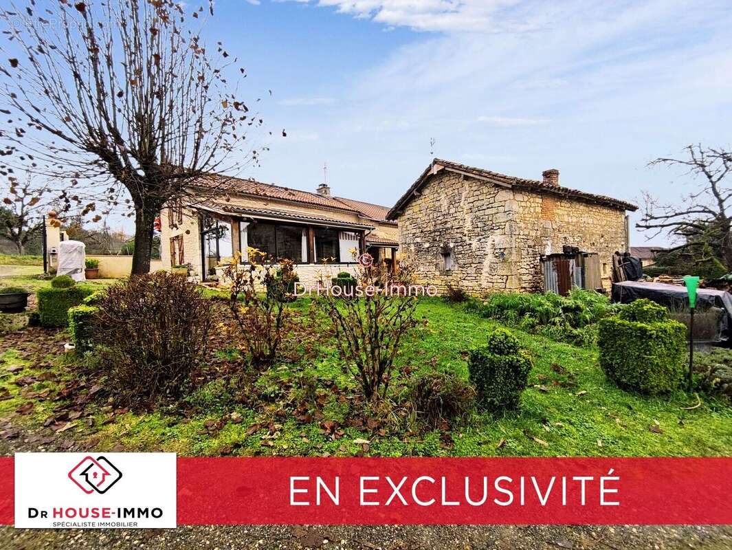 Maison à VAUNAC