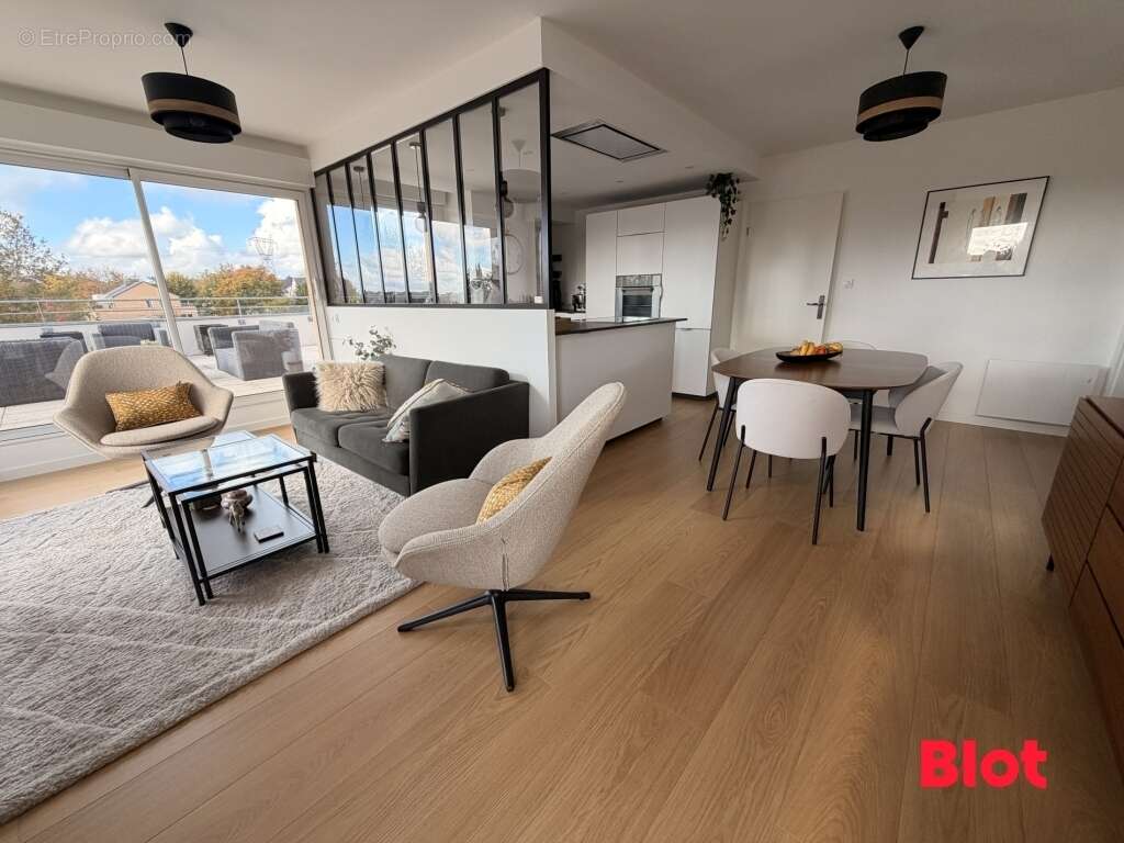 Appartement à VEZIN-LE-COQUET