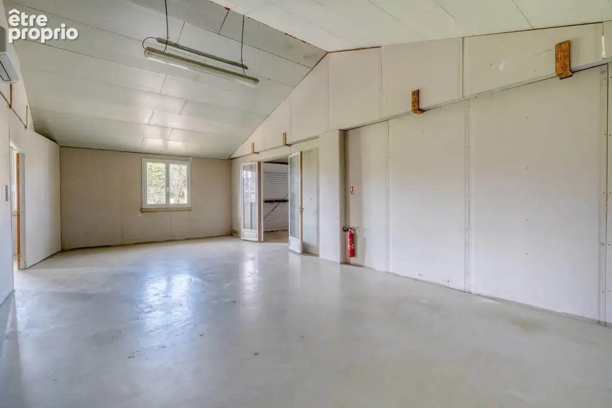 Bâtiment de 600m2 sur parcelle de 1000m2 - photo 10