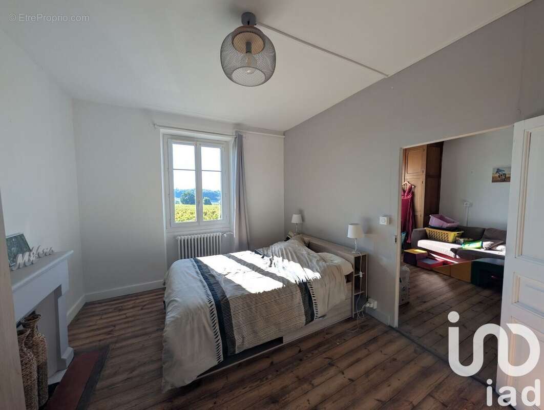 Photo 8 - Maison à CHAMPMILLON