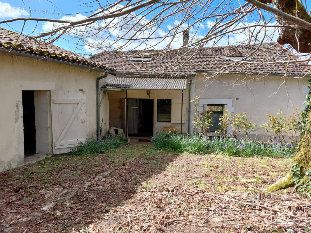 Maison à RAZAC-SUR-L'ISLE
