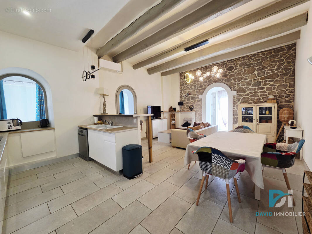 Maison à MONTBLANC