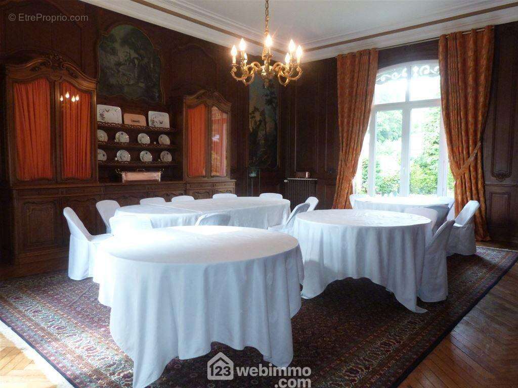 Au rez-de-chaussée, - Autre à ROUEN