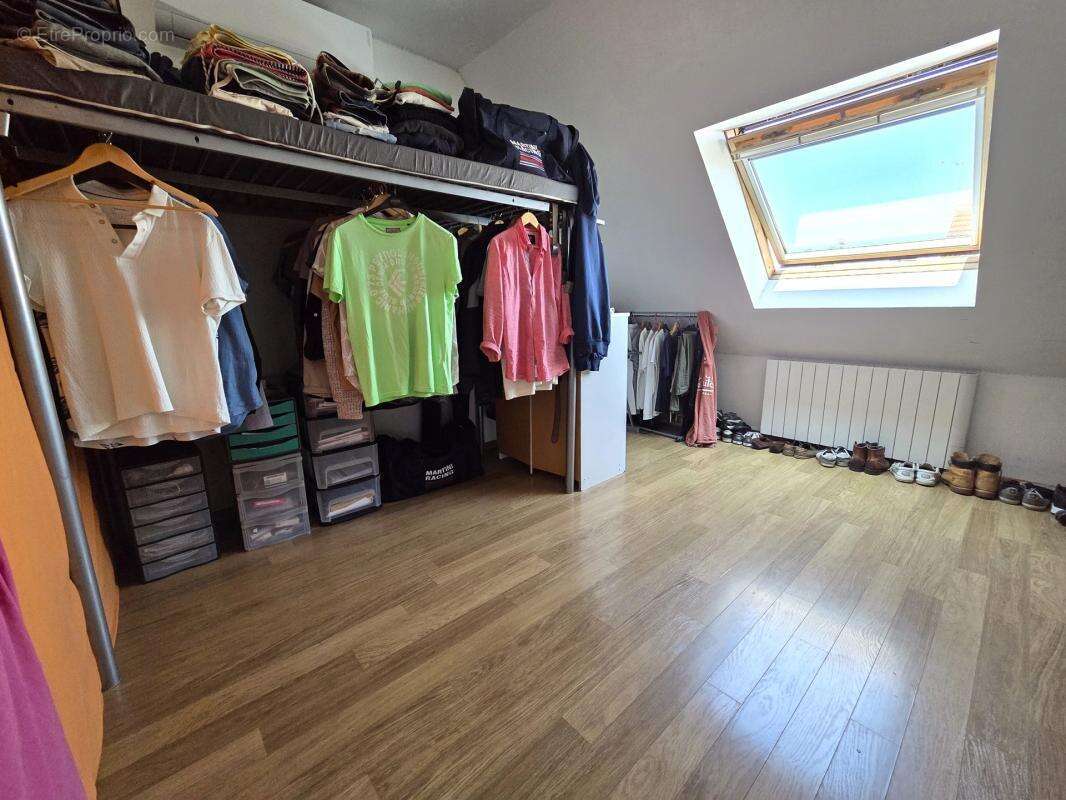 Superbe maison renovee offrant 132m² sur 495m² ac piscine !! - photo 16