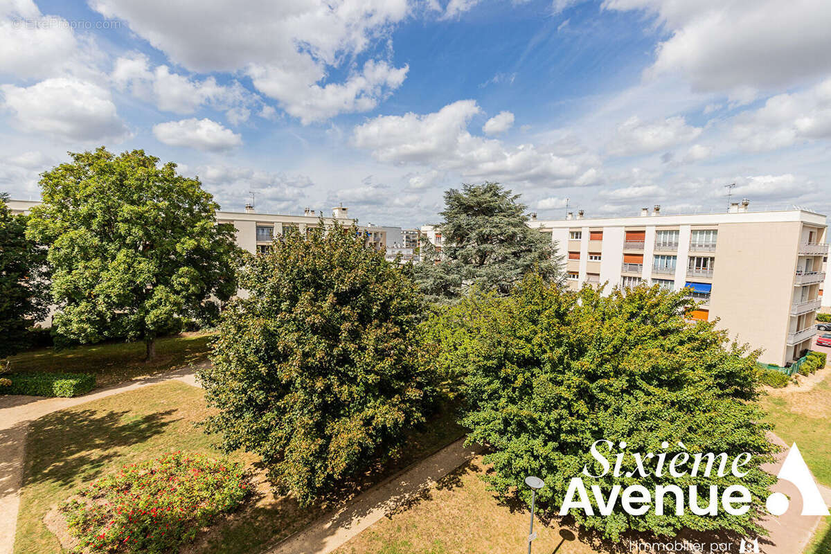Appartement à CHILLY-MAZARIN