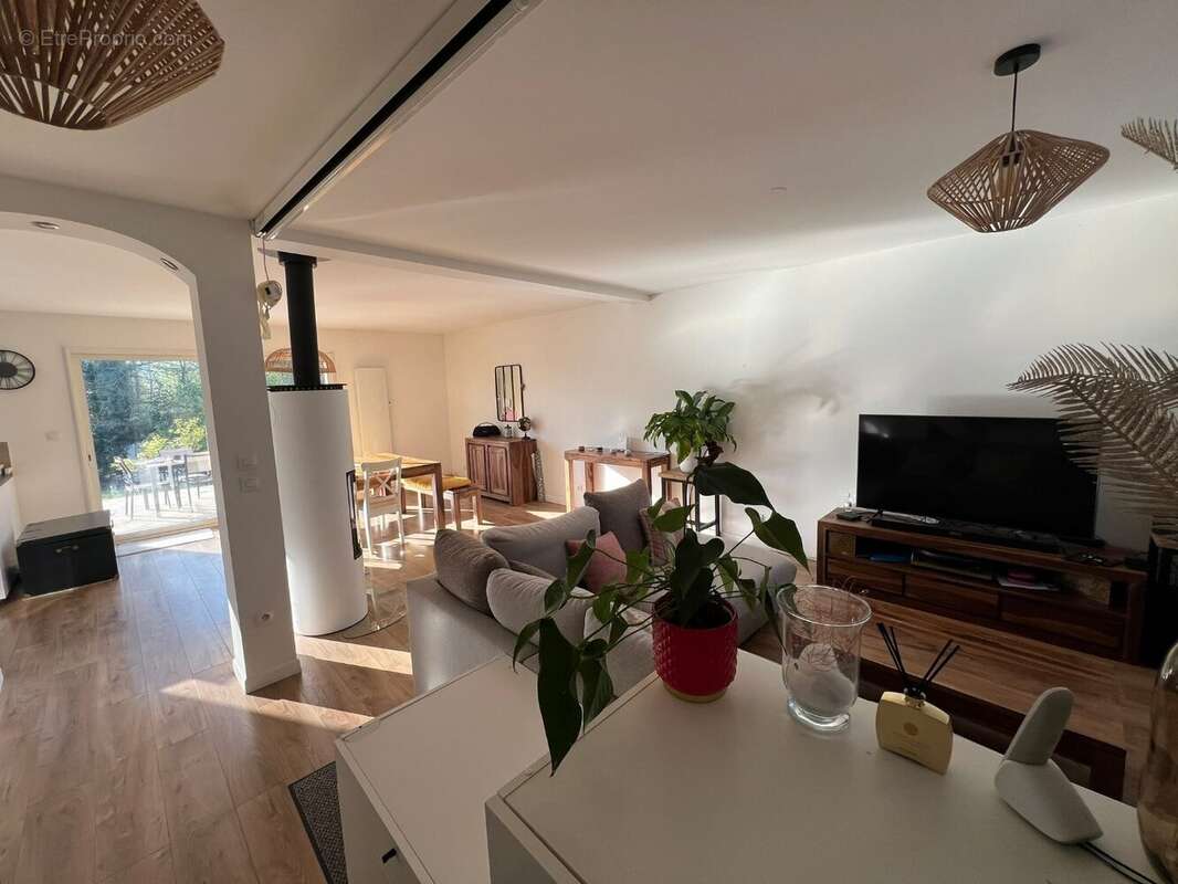 Maison à SAINT-CHERON