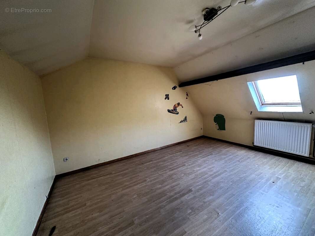 Maison à SAILLY-SAILLISEL