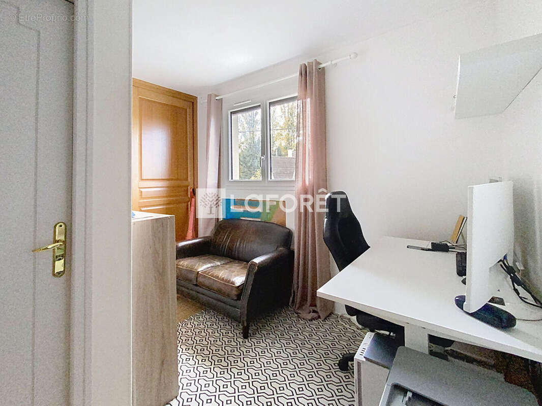 Maison à VERNEUIL-SUR-SEINE